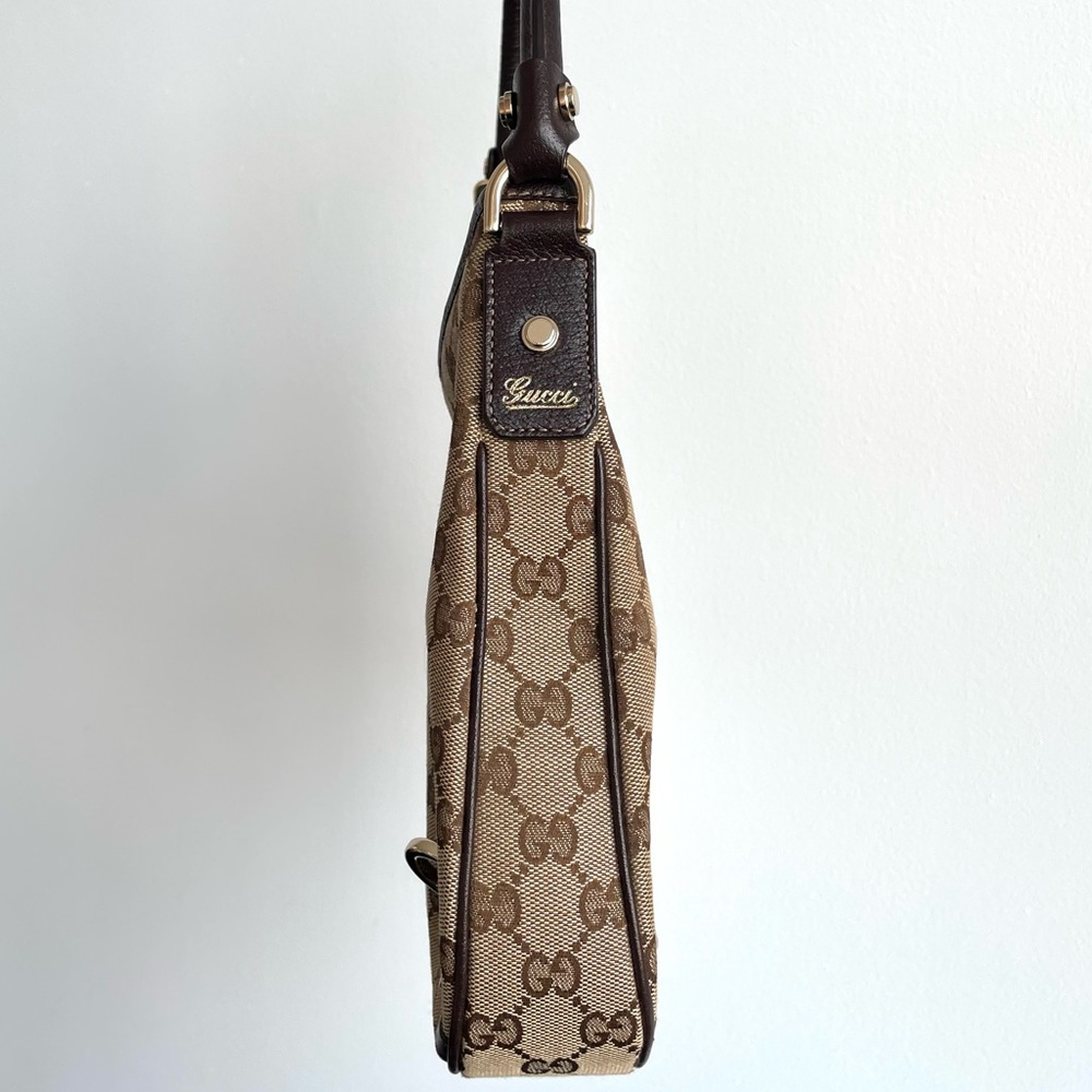 GUCCI ♥️ Small Vintage Handbag in Brown 🌹 - Picture 13 of 16